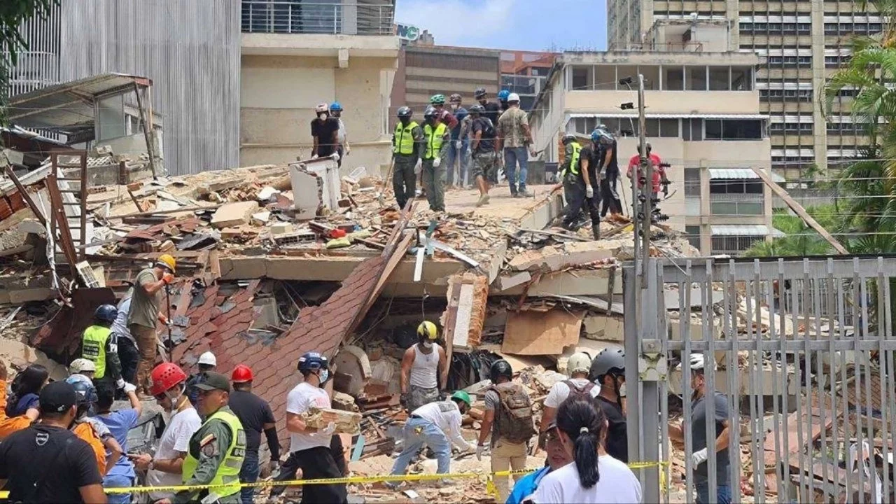 Venezuela'daki depremlerde can kaybı 6 bin 125'e çıktı