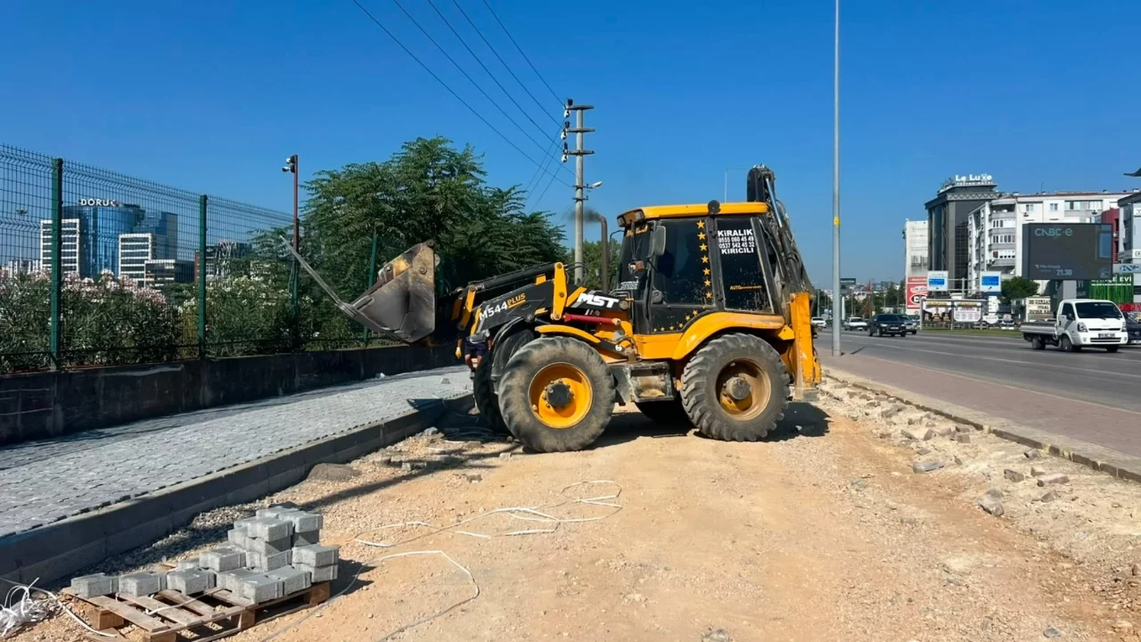 Bursa Büyükşehir Belediyesi'nden Liman Caddesi'ne kapsamlı yenileme