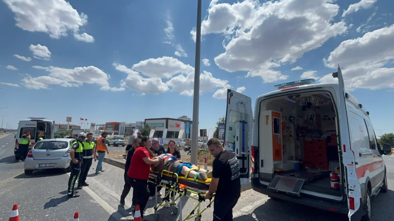 Hatalı dönüş kazaya neden oldu: 4 yaralı