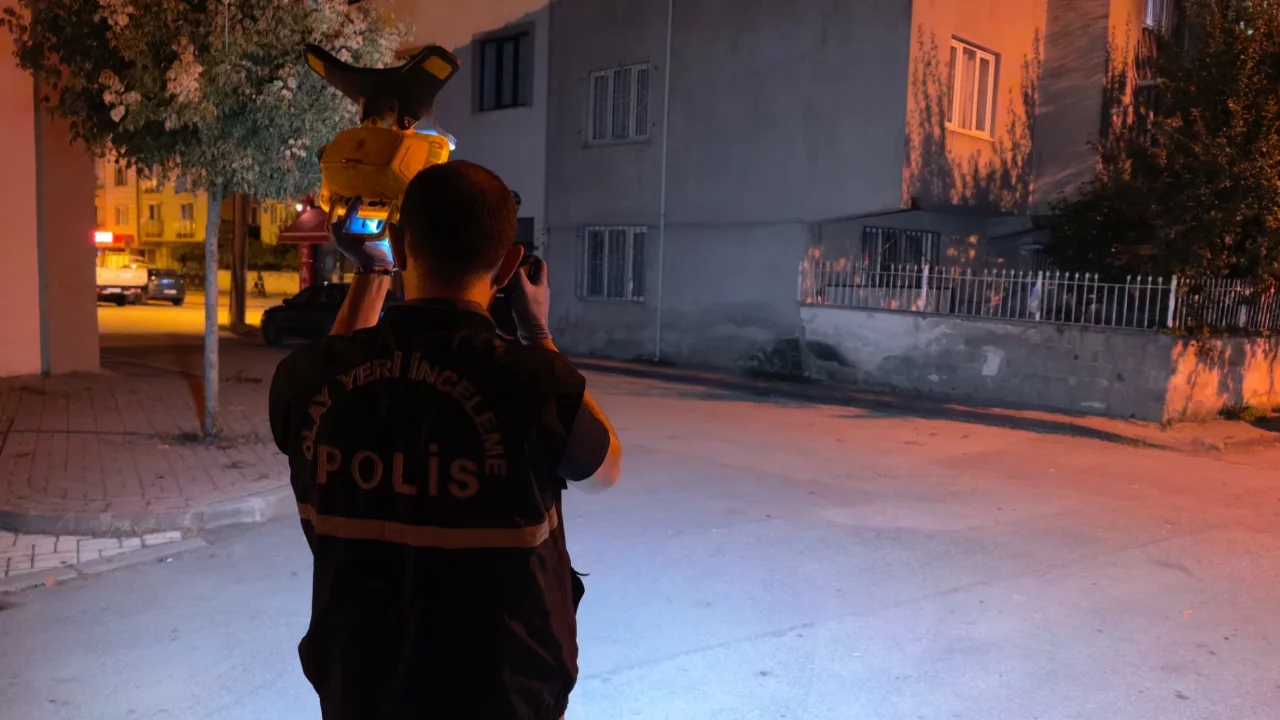 Bursa'da motosikletle gelip tüfekle ateş açtı: 1 yaralı