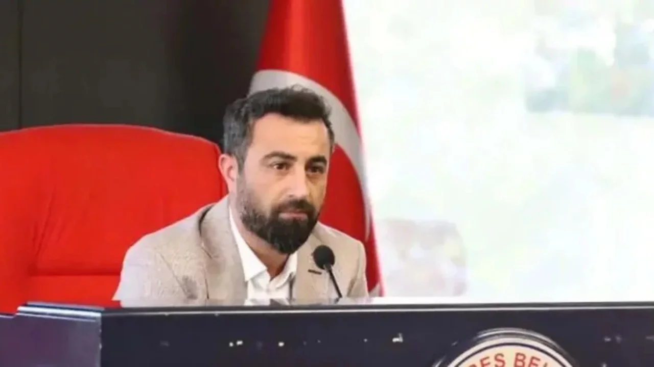 Menderes Belediye Başkan Yardımcısı Sönmez gözaltına alındı