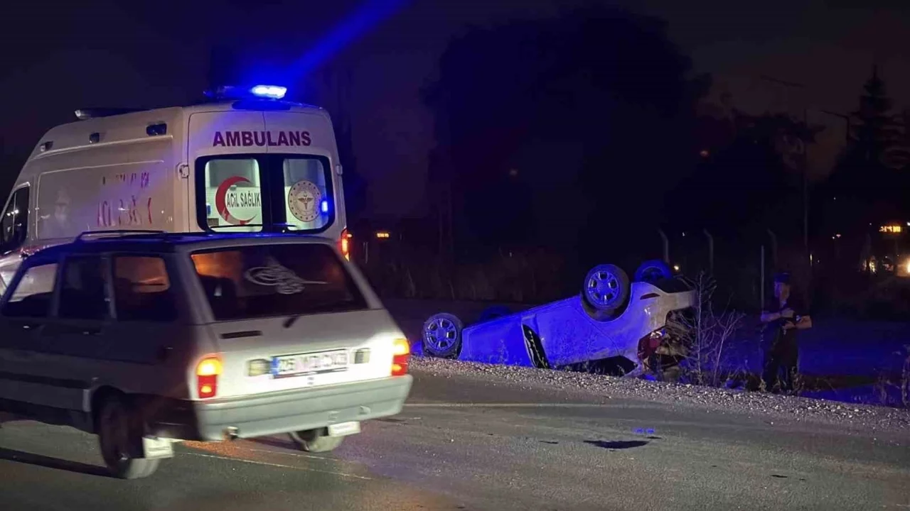 Eskişehir'de takla atan otomobildeki 2 kişi yaralı