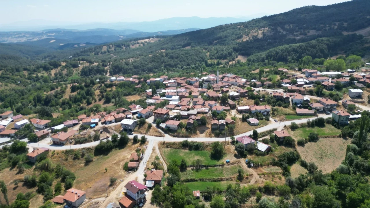 Bursa Büyükşehir Belediyesi, Keles'te ulaşım kalitesini artırıyor