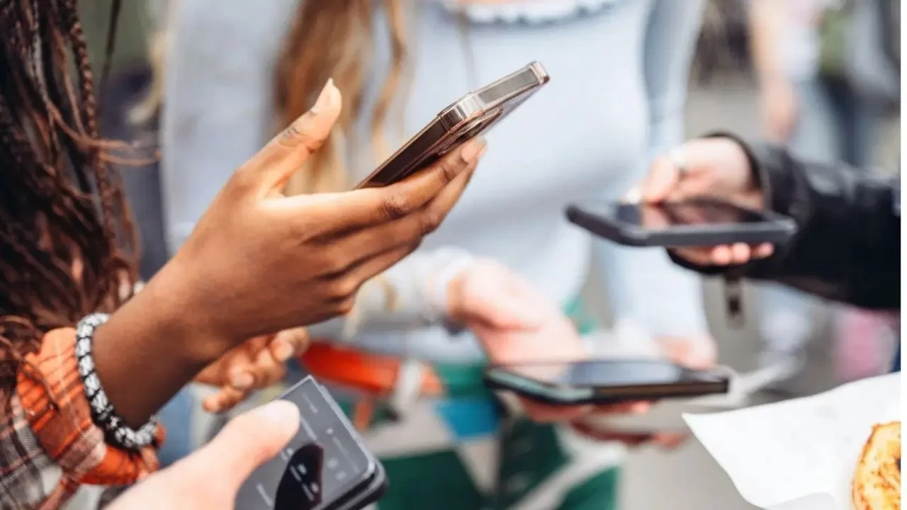 Türkiye'nin dijital fotoğrafı: Kaç kişi internet kullanıyor, en çok kullanılan uygulama ne?