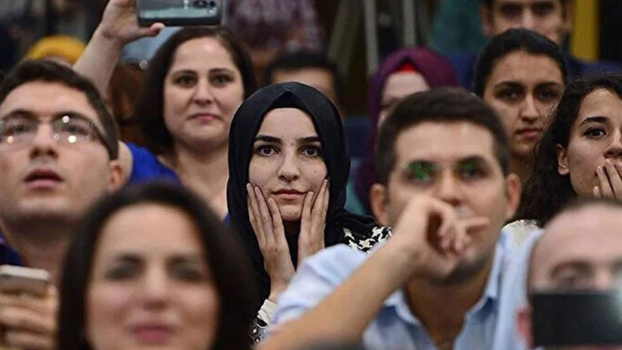 Öğretmen adayları 26 Ağustos'u bekliyor: Kontenjan kaç olacak?
