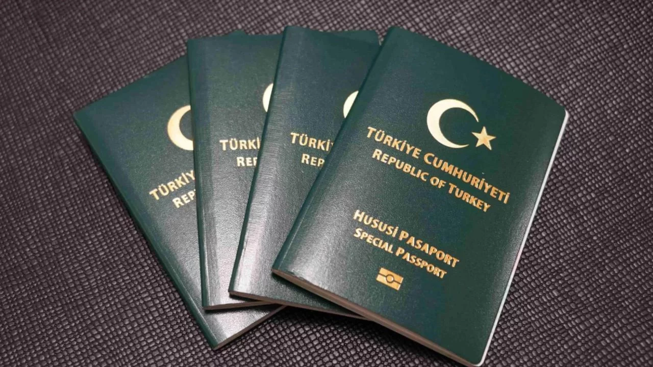 Resmi Gazete'de yayımlandı: Kritik yeşil pasaport kararı