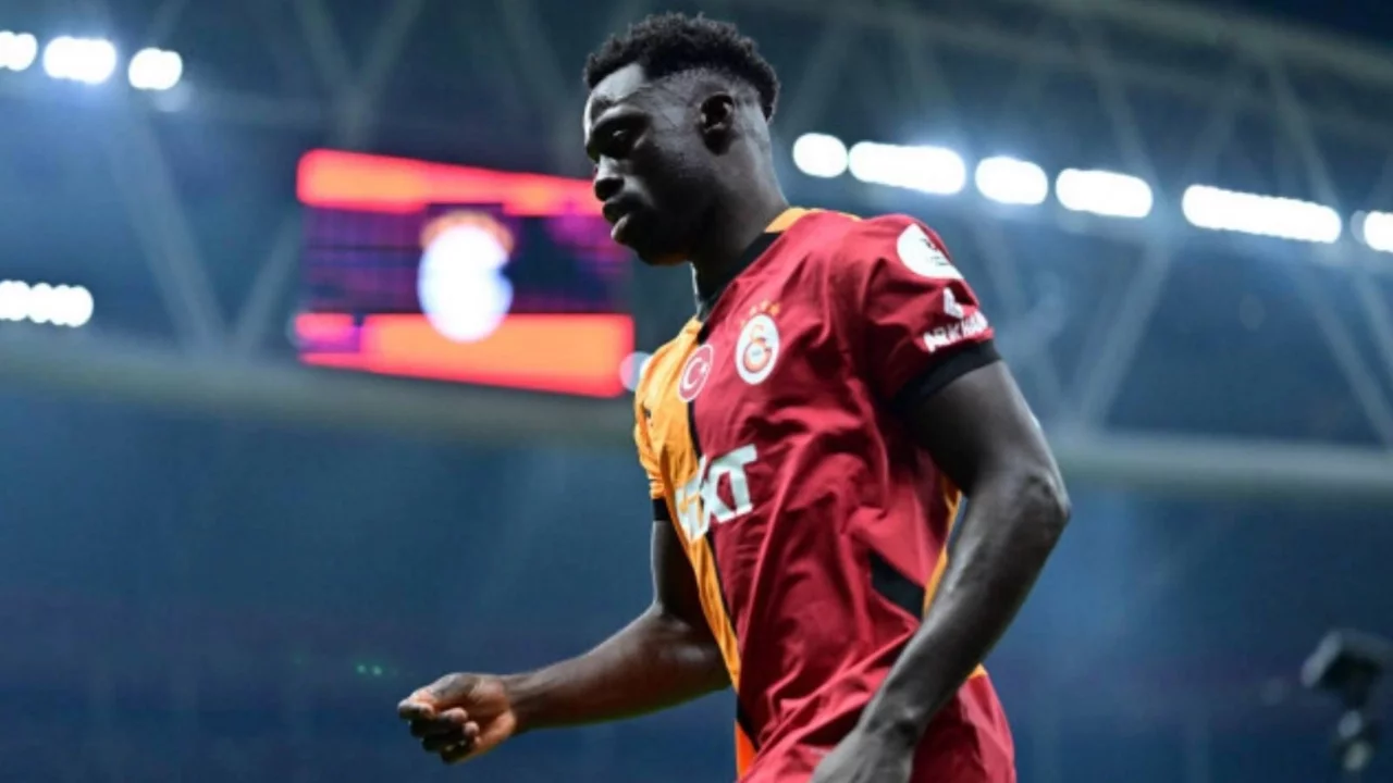 Como'dan Davinson Sanchez kararı