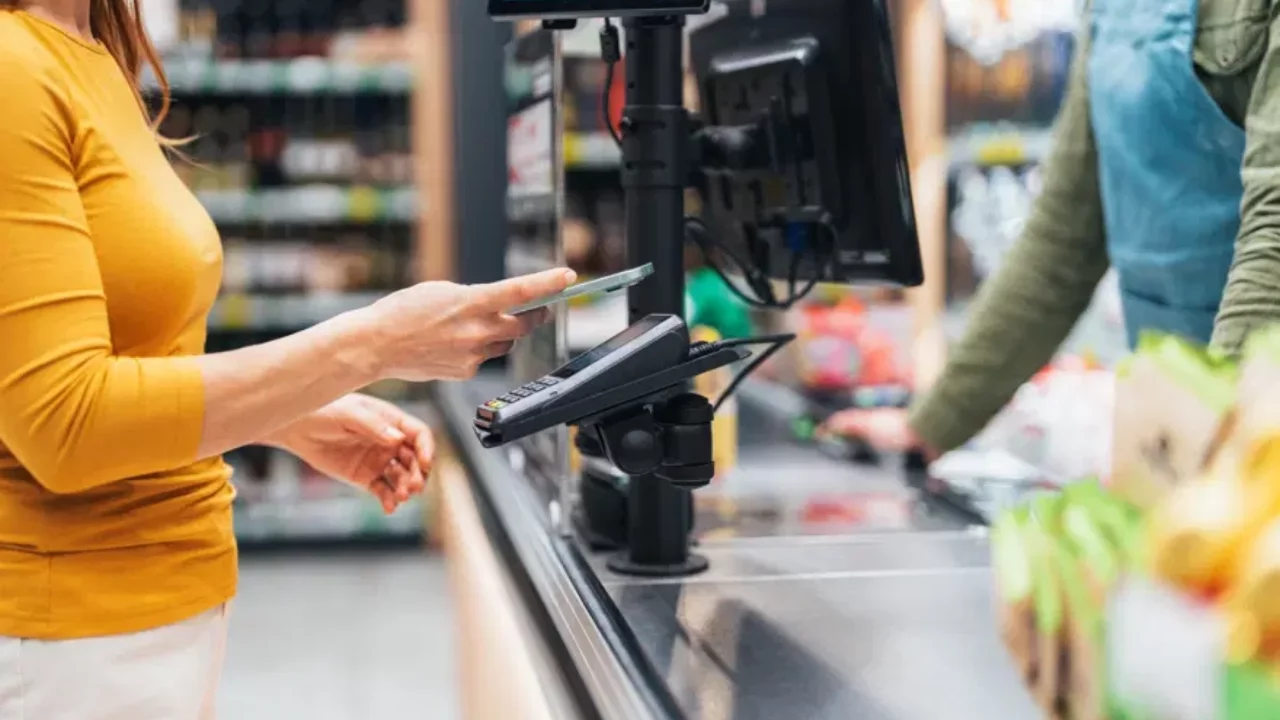 Bulgaristan'da yarından itibaren etiketlerde tek para birimi dönemi başlıyor