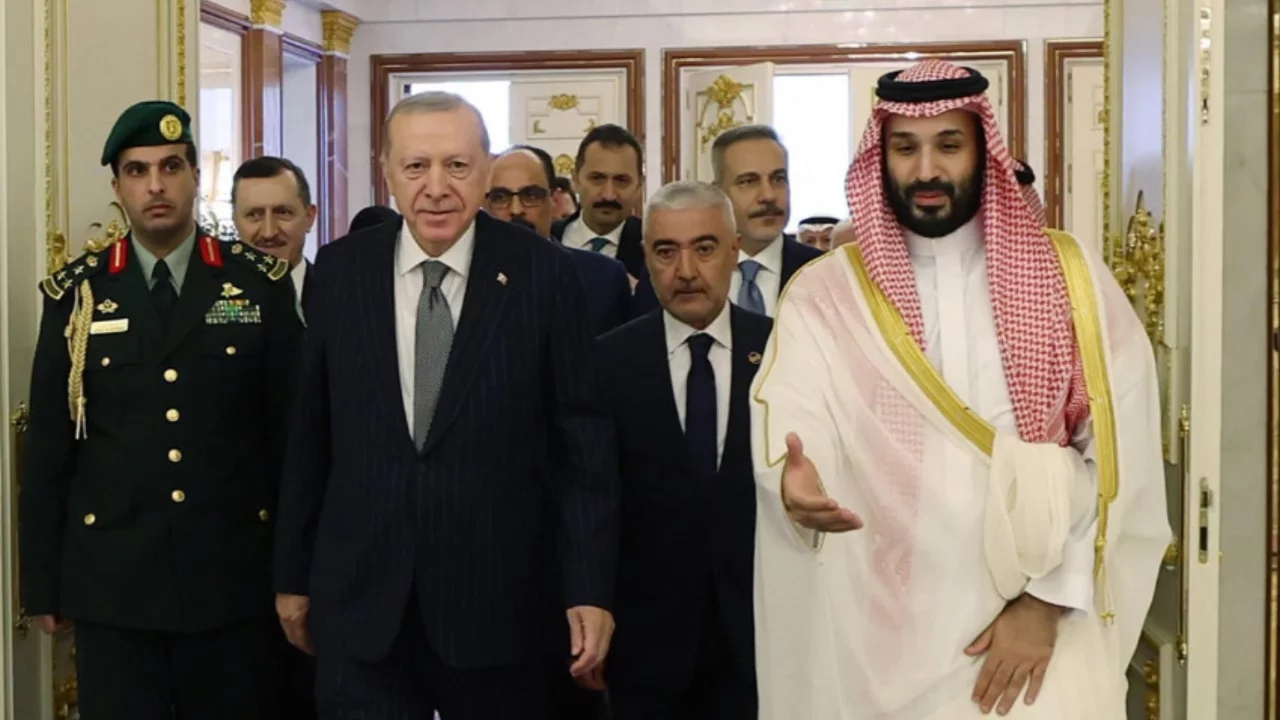 Savunma ittifakı Mekke Anlaşması'nda imzalar atıldı