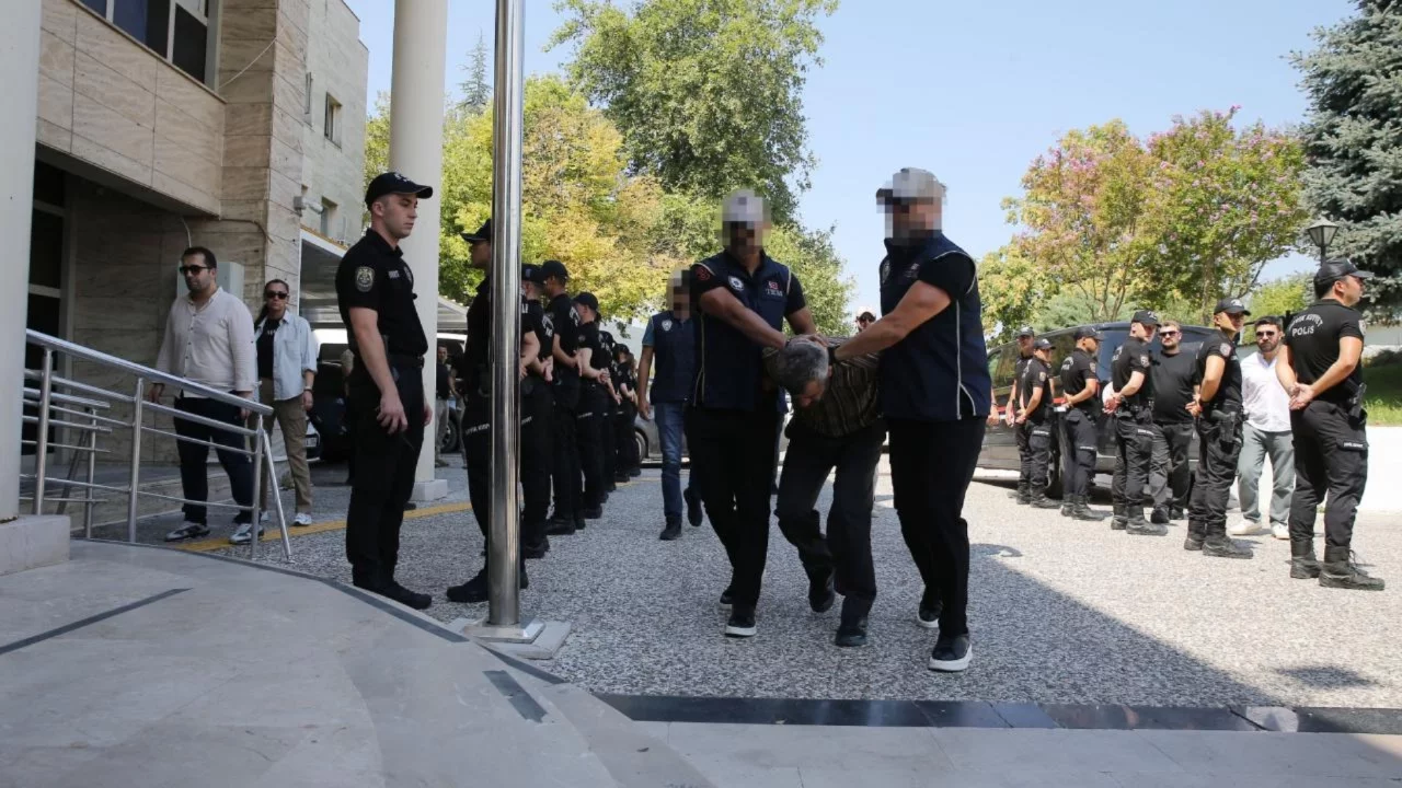 FETÖ'nün suikast timindeki Karatepe'nin saklanmasına yardım eden şüpheli yakalandı