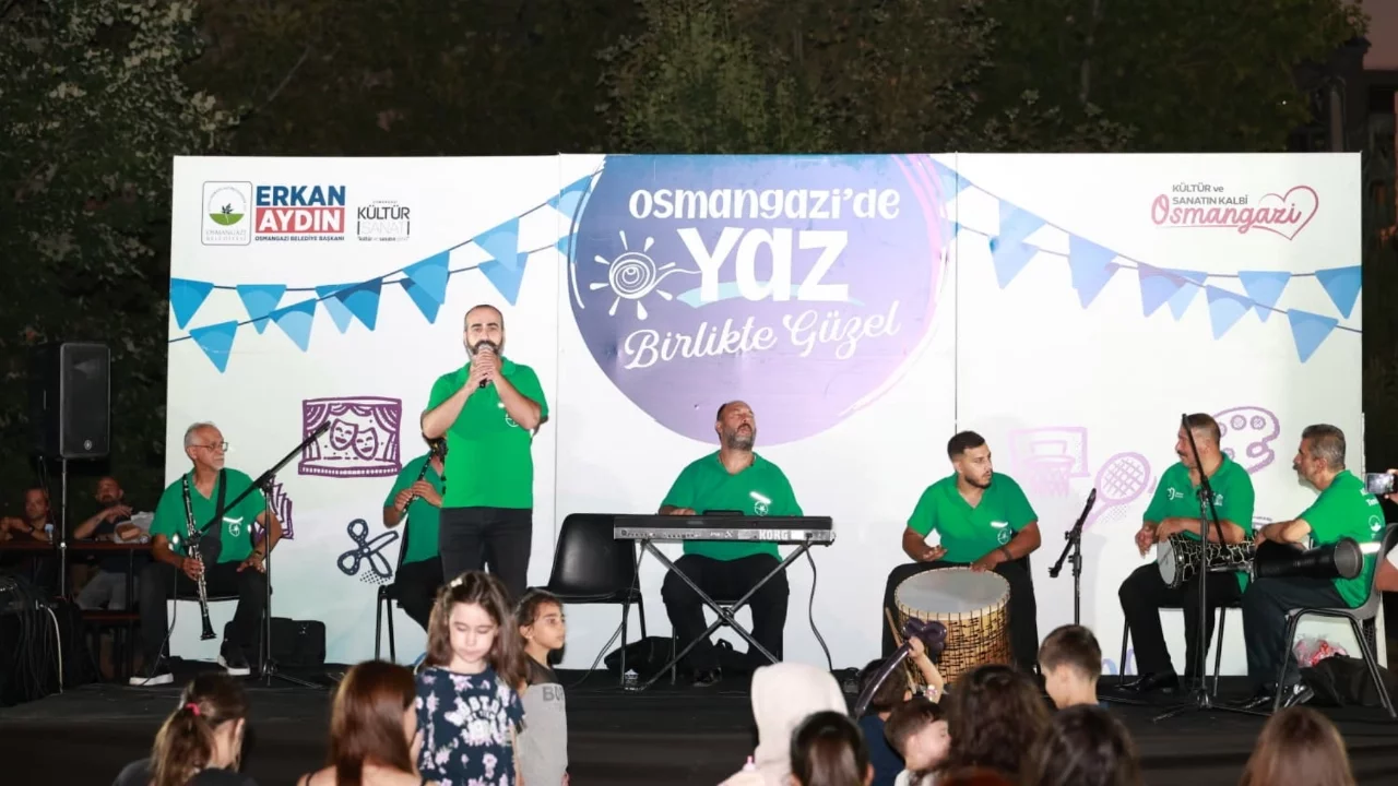Osmangazi'de mahalle şenlikleri vatandaşları eğlendirmeye devam ediyor