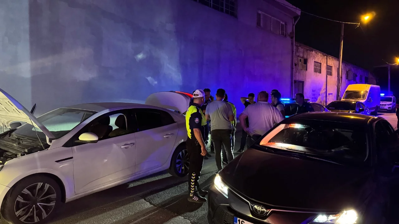 Bursa'da çalıntı araçla 10 kilometre kaçtı, 380 bin TL ceza yedi