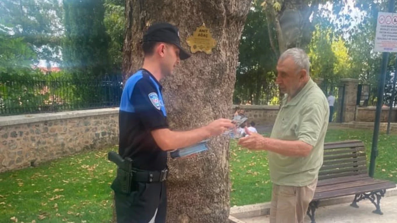 Bursa'da polisten vatandaşlara güvenlik bilgilendirmesi