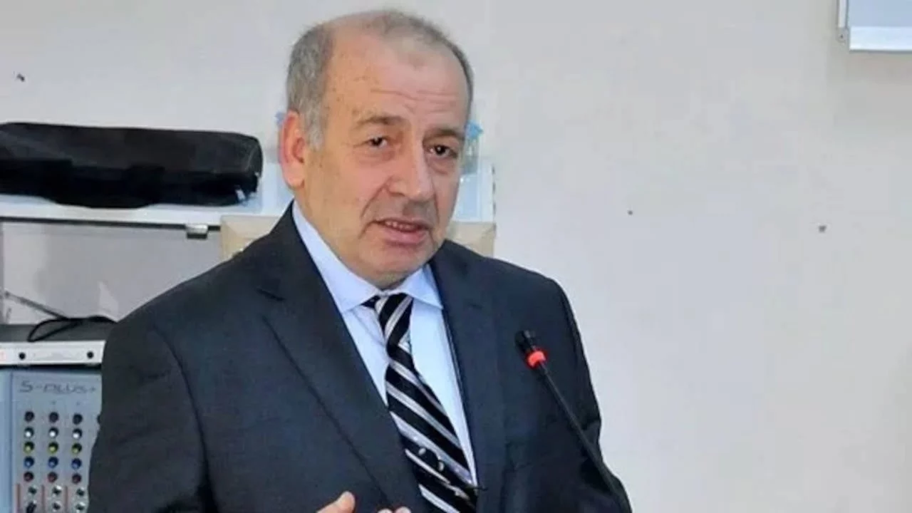 Erdoğan'ın eski hukuk danışmanı İzzet Özgenç'ten çerçeve yasa yorumu