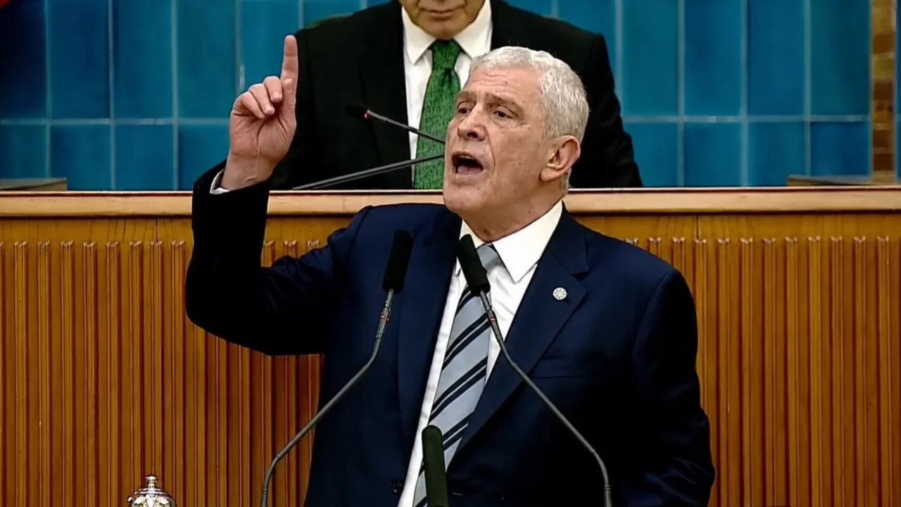 Dervişoğlu: Malum yasayı Sevr'in yıldönümüne yetiştirme ısrarınızın kaynağı ne?