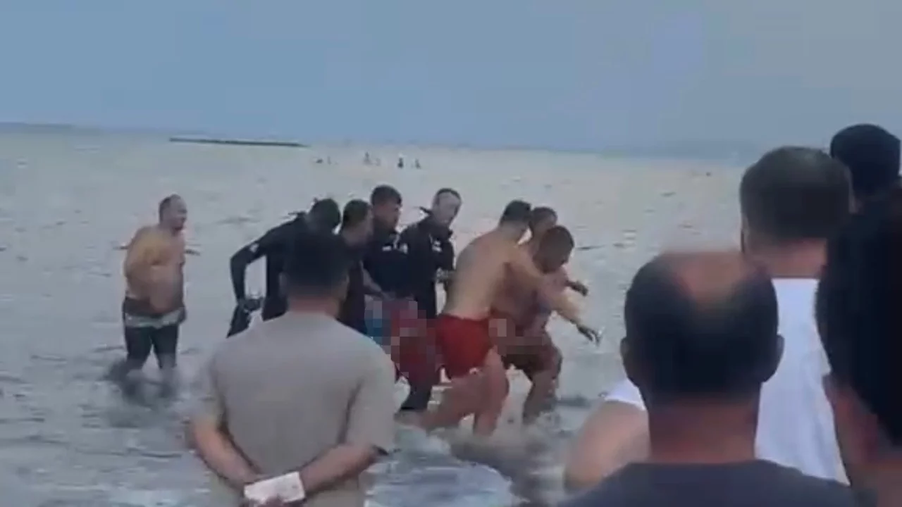 Yeğenini kurtarmak için denize giren kişi hayatını kaybetti