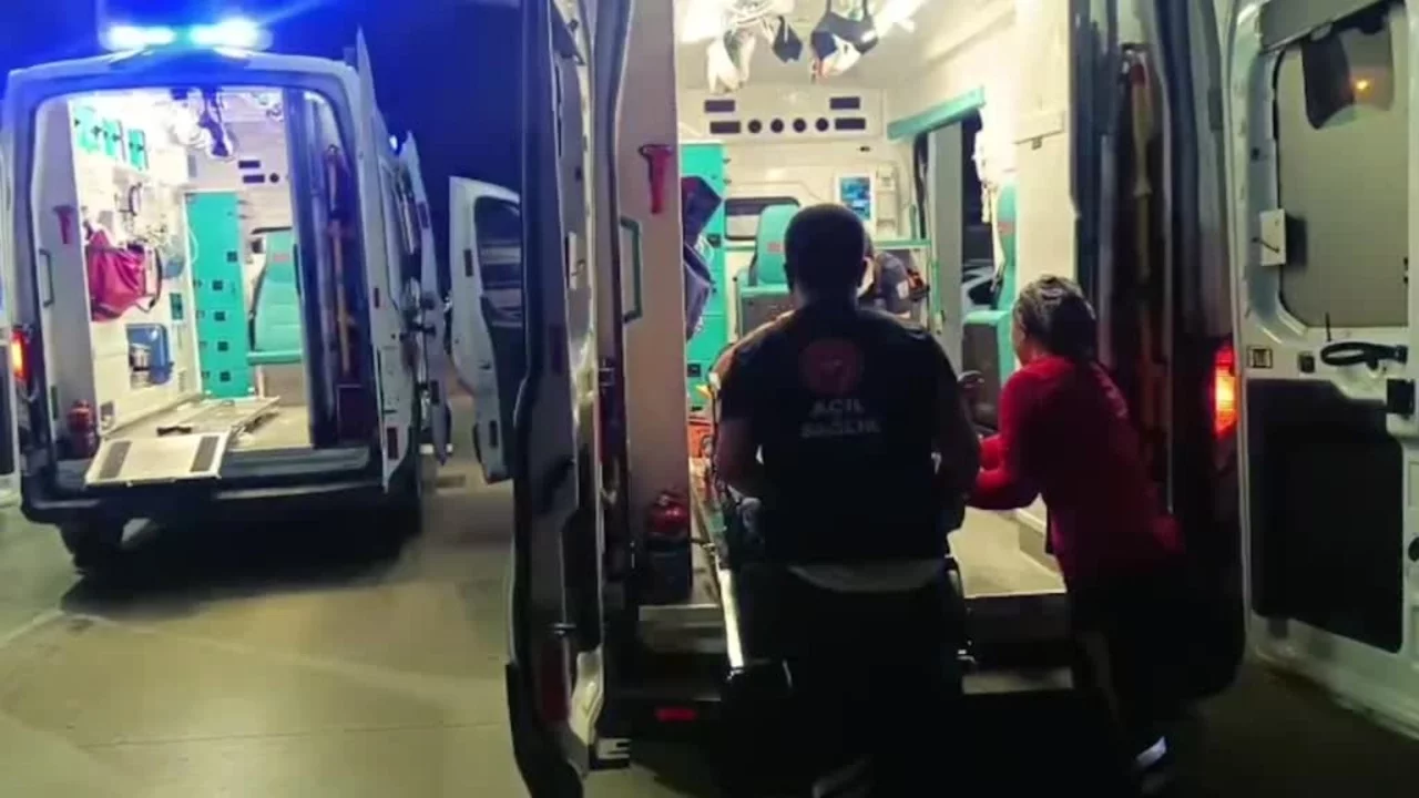Adana'da zincirleme trafik kazası: 2 kişi yaralandı