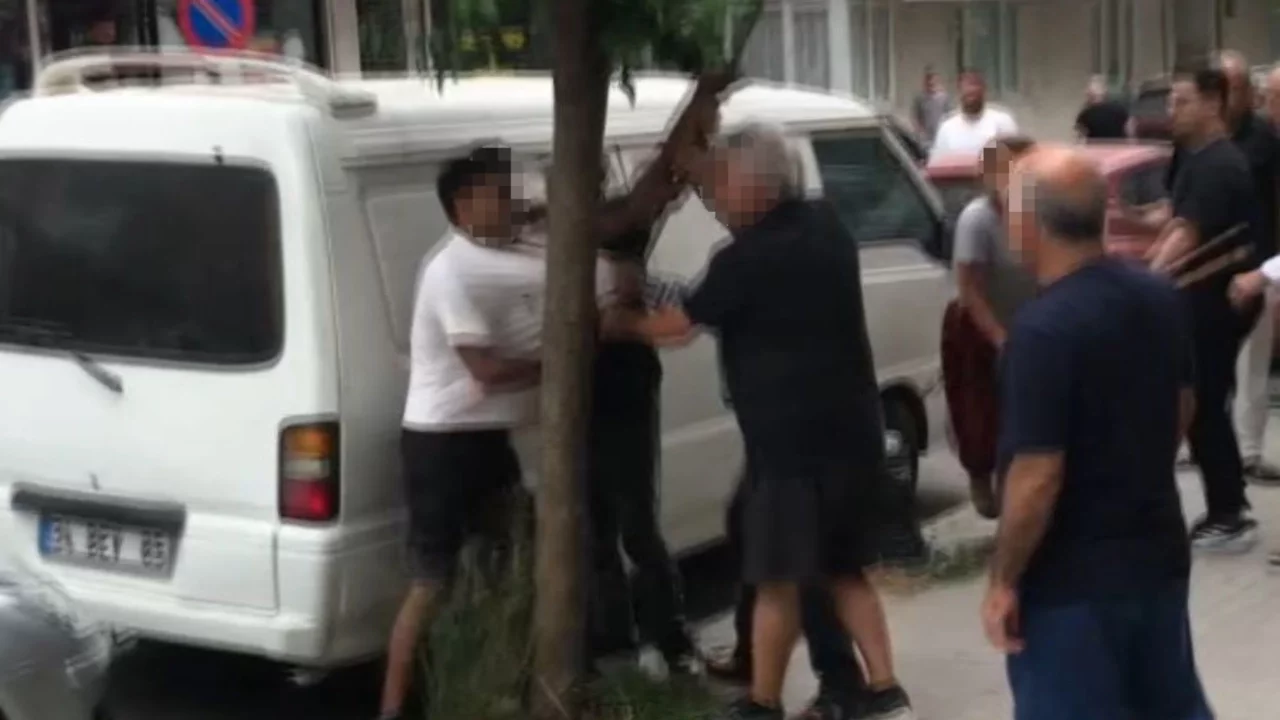 İstanbul'da demir sopalı, taşlı kavga: 1 yaralı