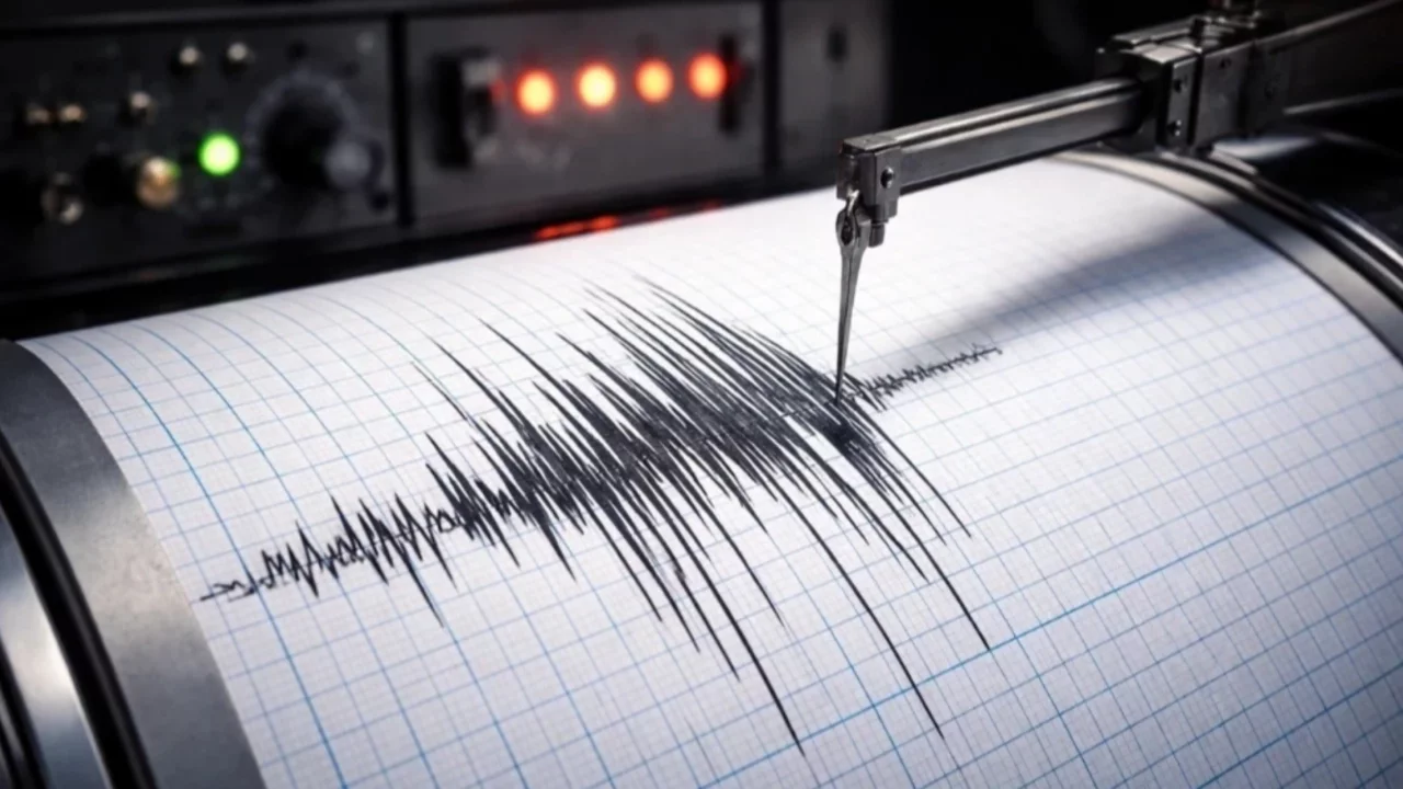 Kolombiya'da 7,4 büyüklüğünde deprem