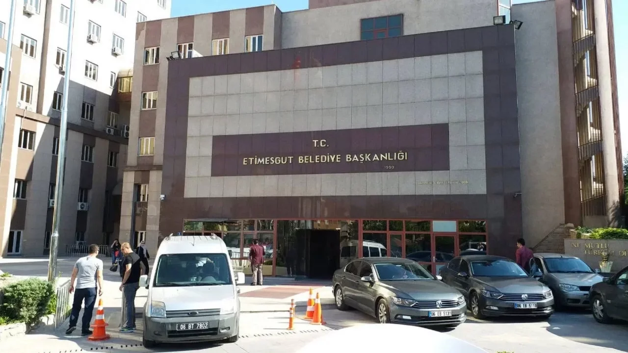 Etimesgut'ta başkanvekili seçimi: CHP'nin adayı, Cumhur İttifakı desteğiyle seçildi