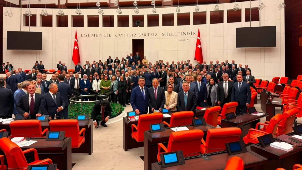 Çerçeve yasa, Meclis'te kabul edildi: İşte 12 maddelik kanunun tam metni