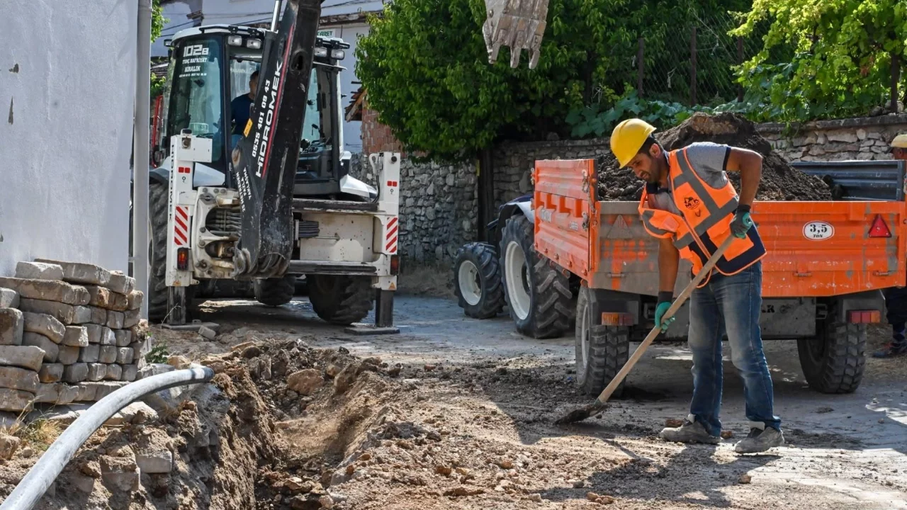 Bursa'nın kırsal mahallelerinde altyapı güçleniyor