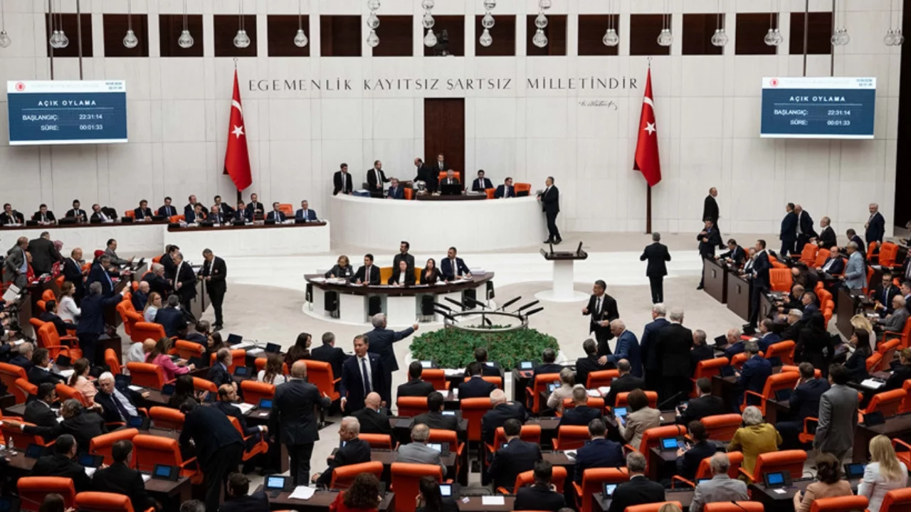 Meclis'teki 'Çerçeve Yasa' oylamasında oy dağılımı belli oldu