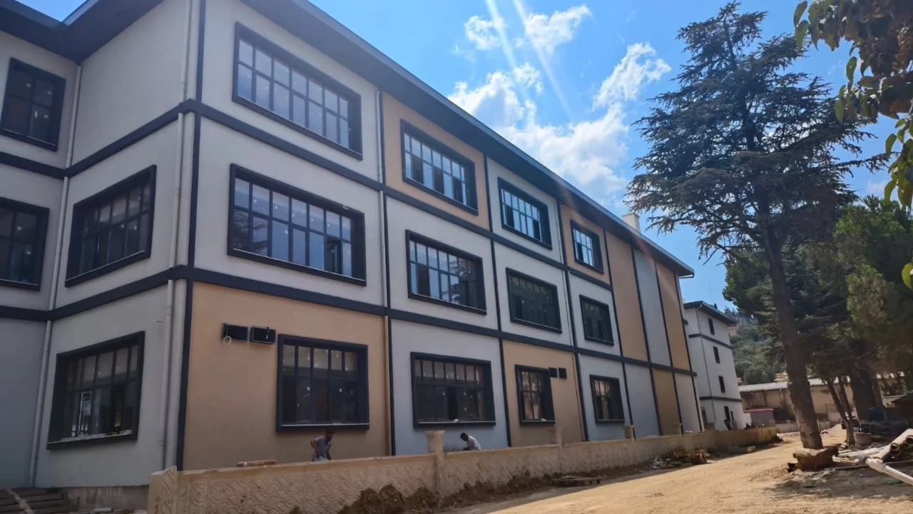 Gemlik'te 500 kişilik öğrenci yurdu tamamlanmak üzere