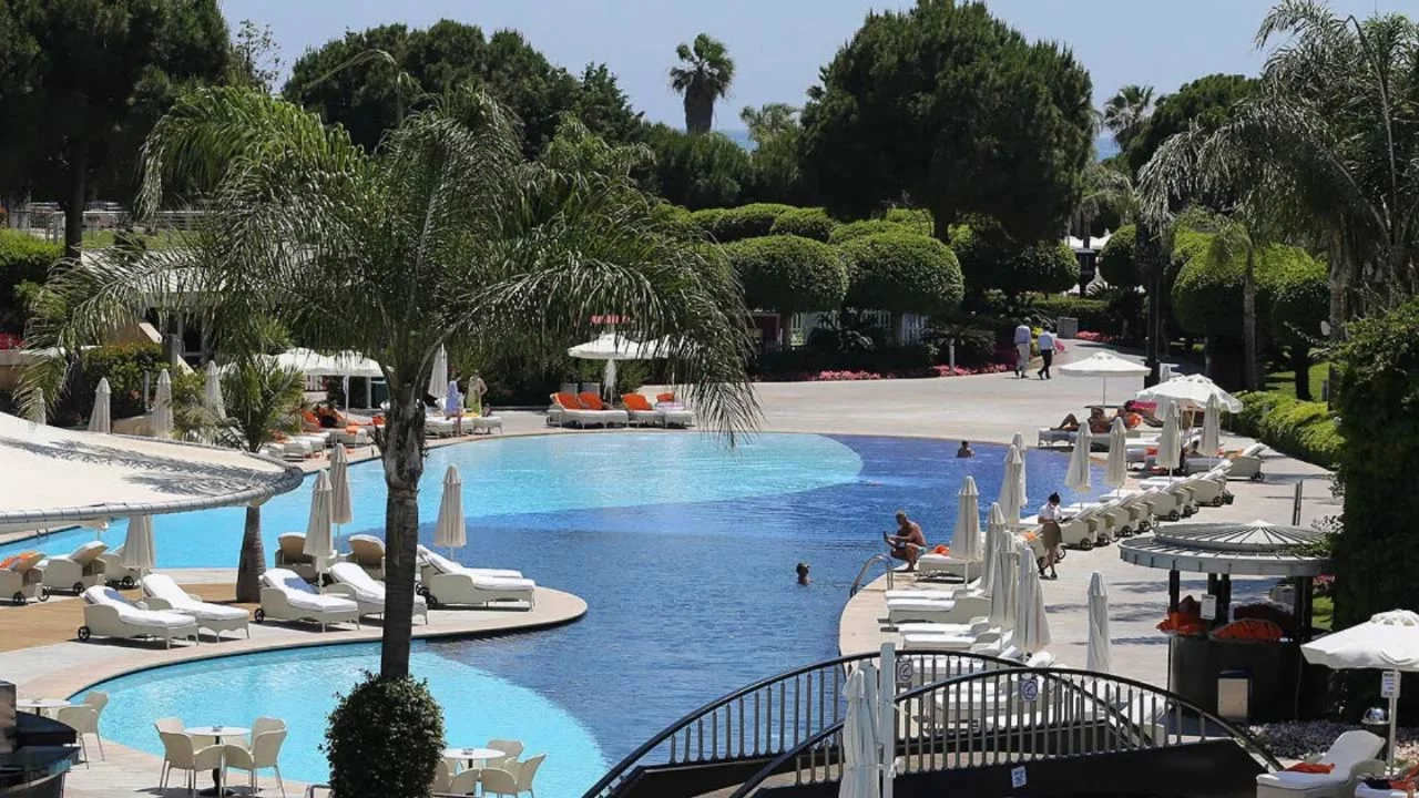 Dijital uçak ve otel rezervasyonları sil baştan: Airbnb ve Booking'e Türkiye'de temsilci zorunluluğu