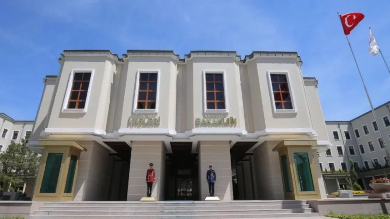 "Çerçeve yasa" sonrası ilk adım: İçişleri Bakanlığı'nda zirve toplantısı