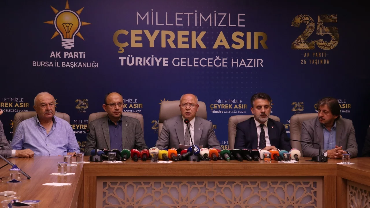 Bursa'da AK Parti'nin 25. kuruluş yıl dönümü kutlandı