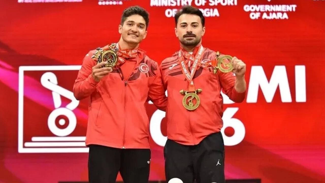 Mili halterciler, Özbekistan'dan 8'i altın 12 madalya kazandı