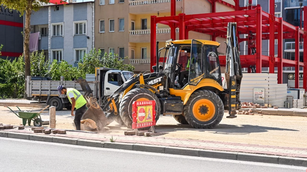 Bursa Büyükşehir Panayır'da altyapı ve yolları yeniliyor