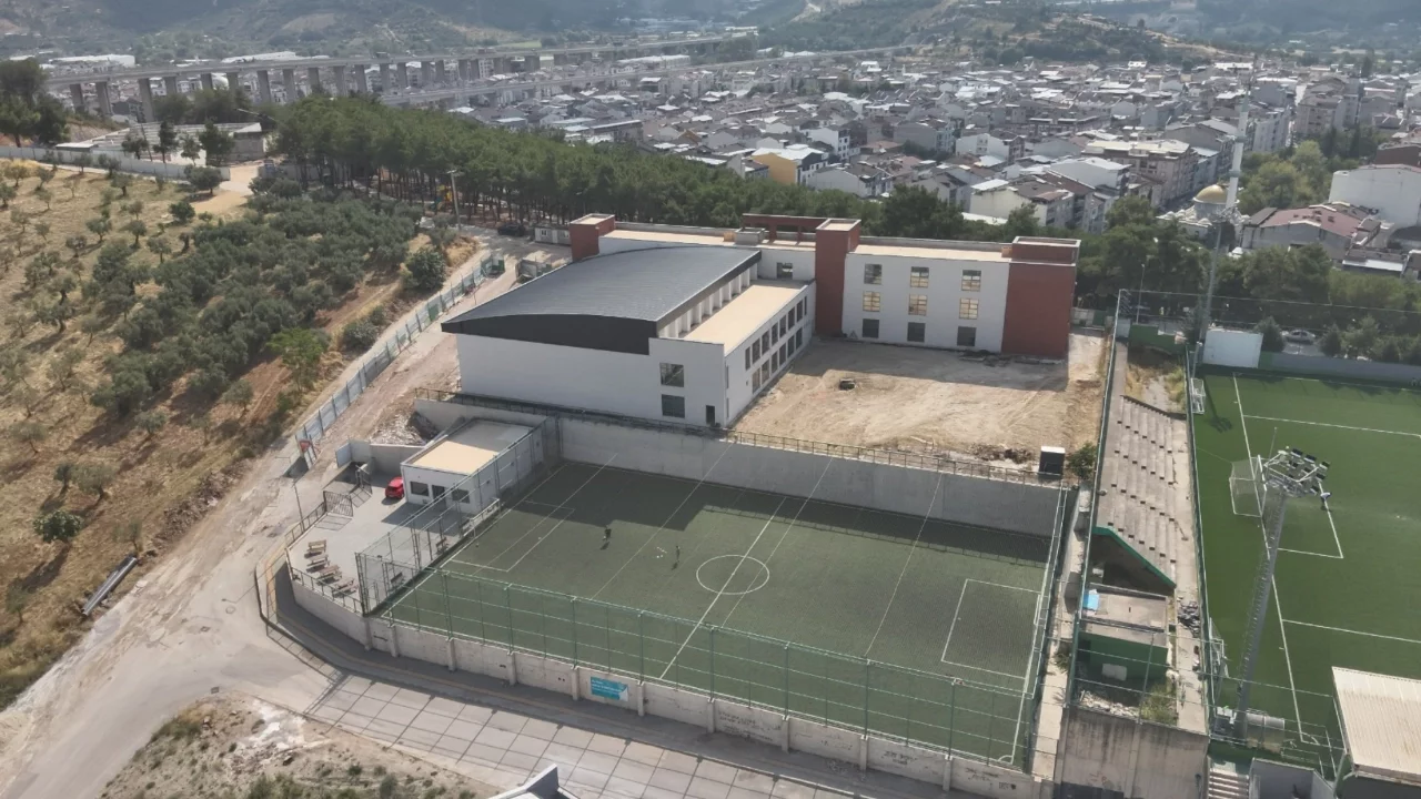 Demirtaş Spor Kompleksi'nde çalışmalarda sona gelindi