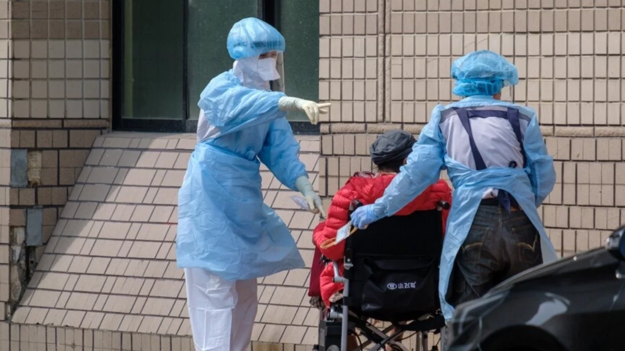 Asya ülkesinde Kovid-19 alarmı: Bir haftada 14 kişi öldü