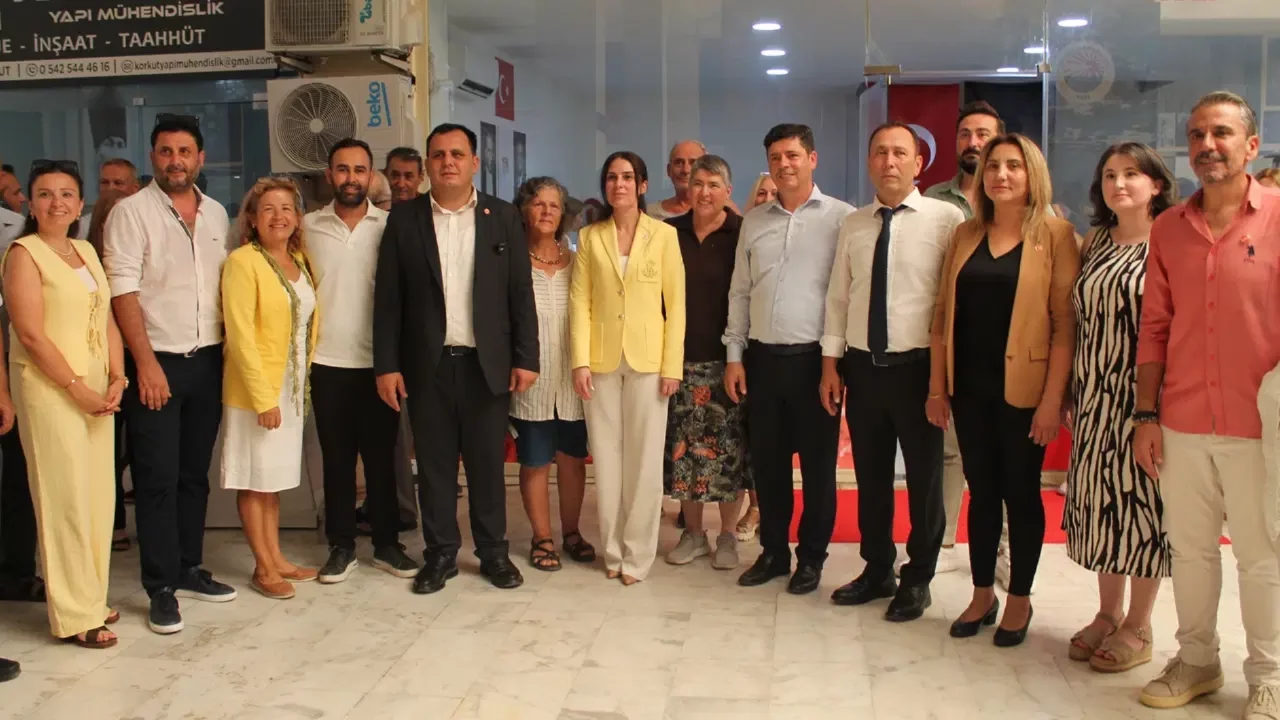CHP'den istifa etti: Meclis üyeleri ile beraber YENİ Parti'ye geçti
