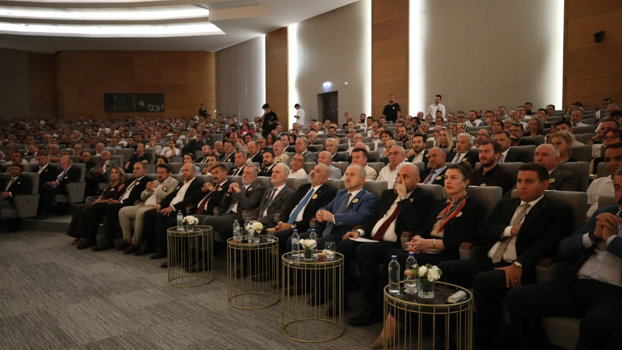 Orhangazi Ticaret ve Sanayi Odasının 100. yılında ekonomiye katkı sağlayanları ödül töreniyle kutluyor
