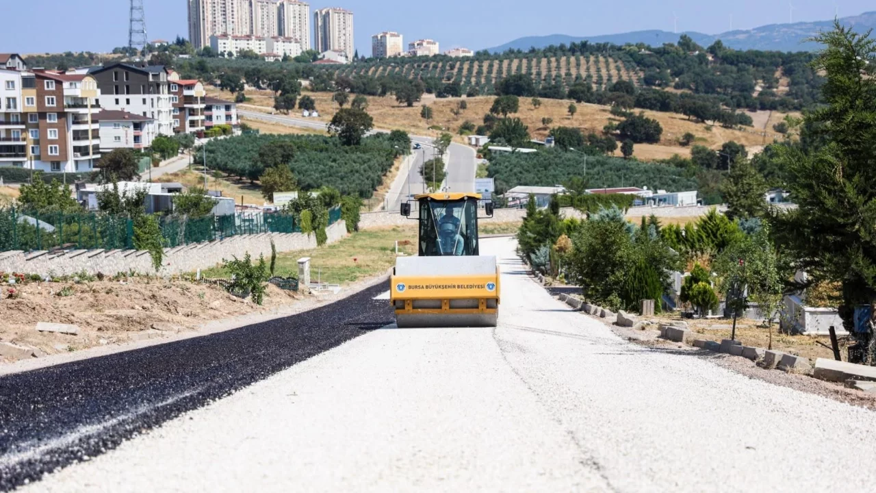 Bursa'da Hamitler, Hasköy ve Erdoğanköy mezarlık yolları yenileniyor