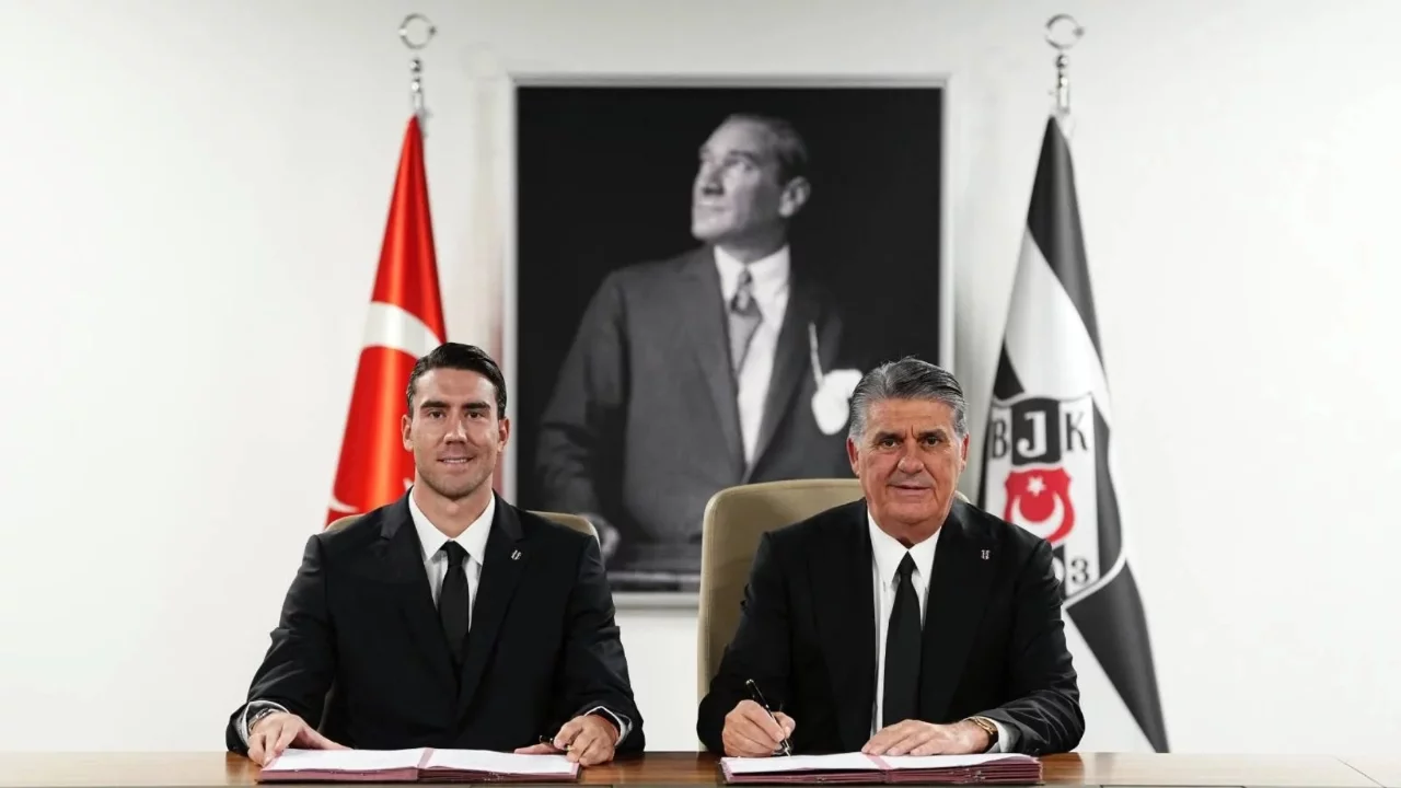 Vlahovic, Beşiktaş'a imzayı attı!