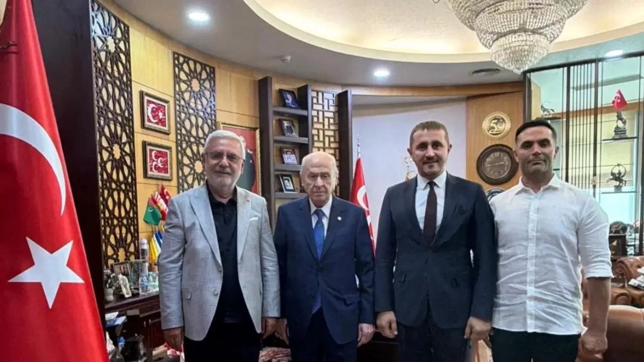 AK Parti'li Mehmet Metiner, Devlet Bahçeli'yi ziyaret etti
