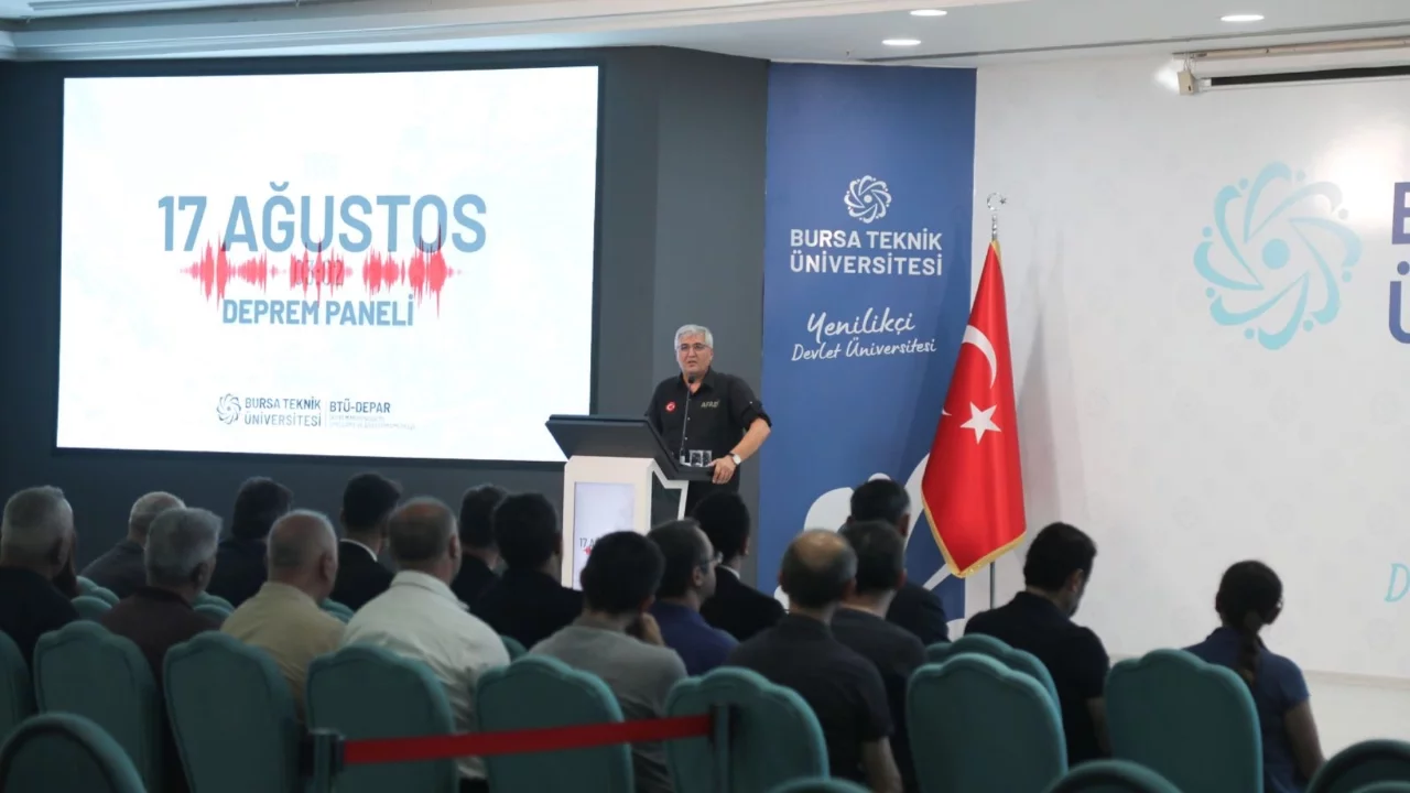 BTÜ'de 17 Ağustos Deprem Paneli düzenlendi