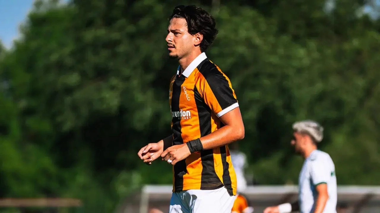 Hull City'de ayrılık: Türk golcü Süper Lig ekibine transfer oldu
