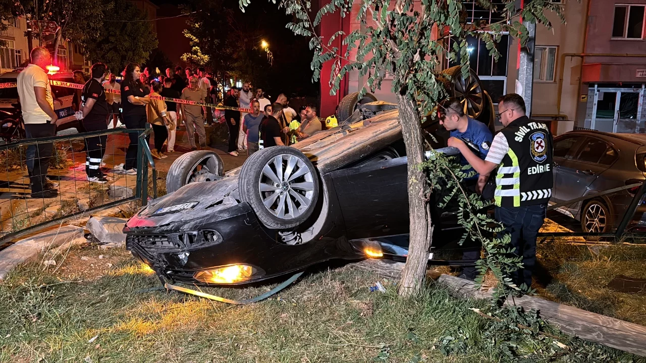 Edirne'de takla atan otomobilde bir kişinin parmağı koptu
