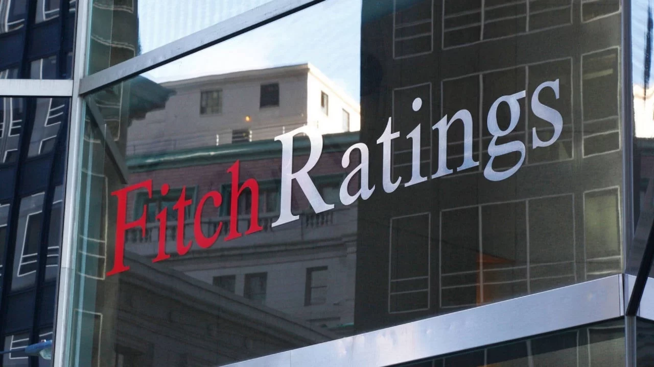 Fitch İngiltere'nin kredi notunu teyit etti