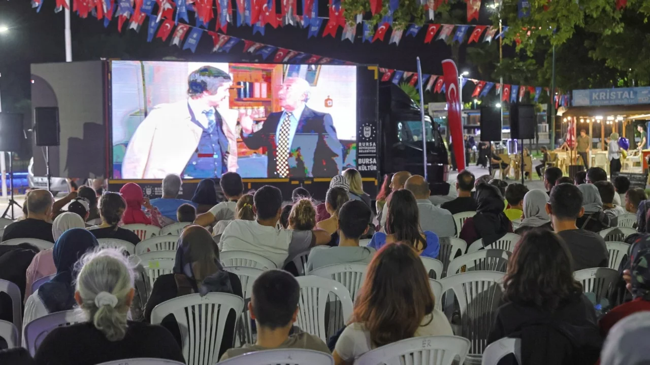Bursa Kültürpark'ta Yeşilçam Sinema Akşamları başladı