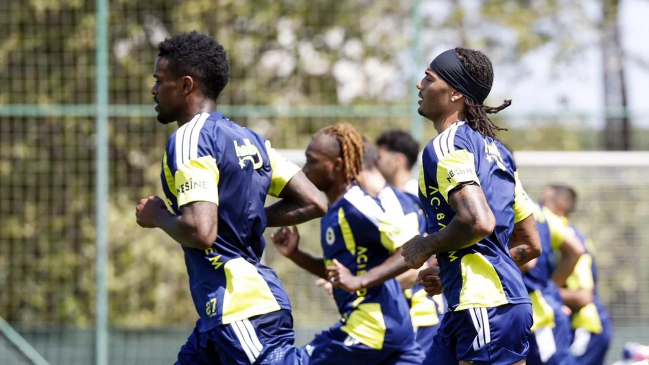 Fenerbahçe, Olimpik Lyon maçının hazırlıklarına başladı