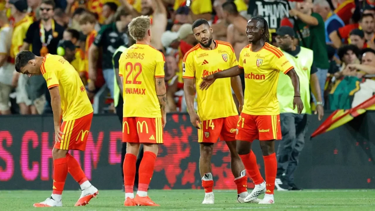 PSG'yi deviren Lens, Fransa Süper Kupası'nda şampiyon oldu