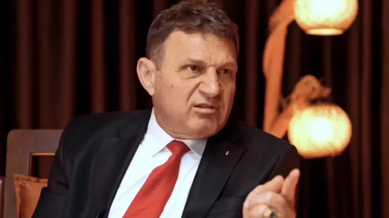 Emekli Amiral Türker Ertürk gözaltına alındı
