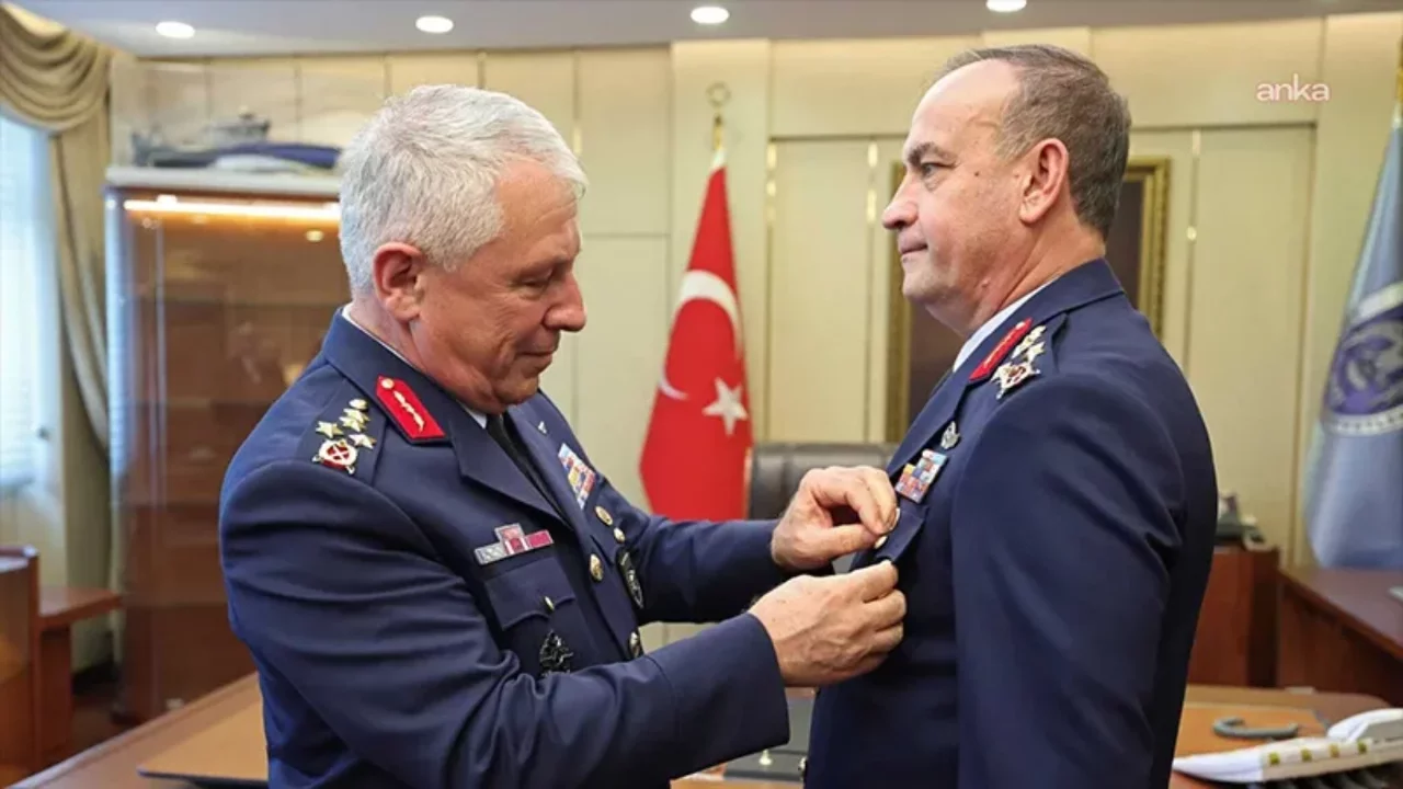 Hava Kuvvetleri Komutanlığı'nda devir teslim töreni: Orgeneral Dalkıran görevi devraldı