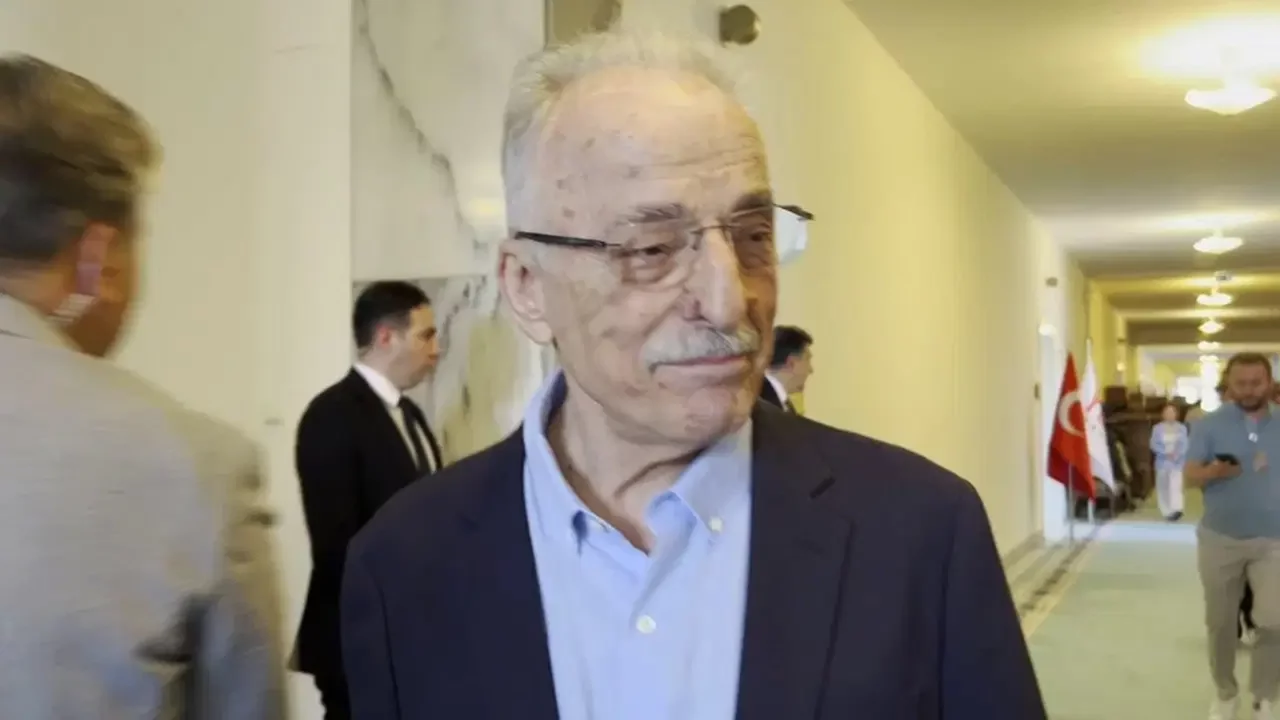 Murat Karayalçın, Meclis'te Özgür Özel'i ziyaret etti
